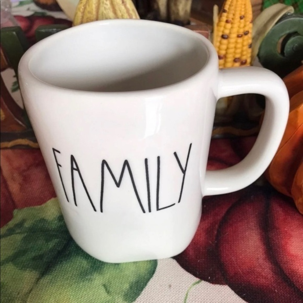 Rae Dunn “FAMILY” mug